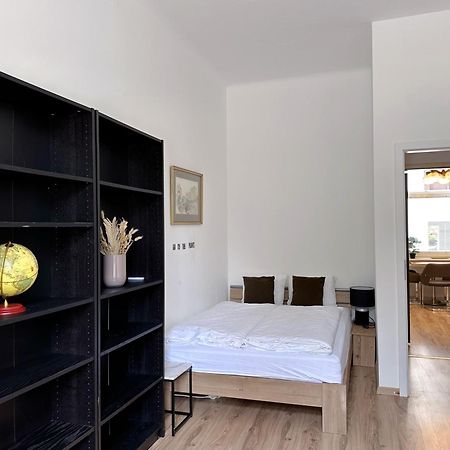 Up Residences Баден Екстериор снимка